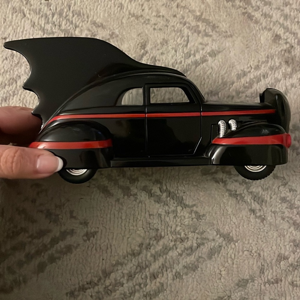 Batman 1940's BMBV1 DC‎ Comics Die Cast Batmobile Corgi